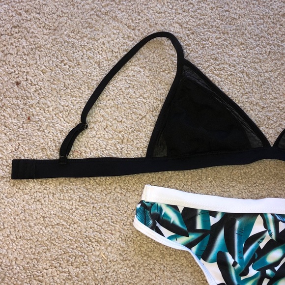 Bikini Bathing Suit Set Medium - Picture 8 of 8